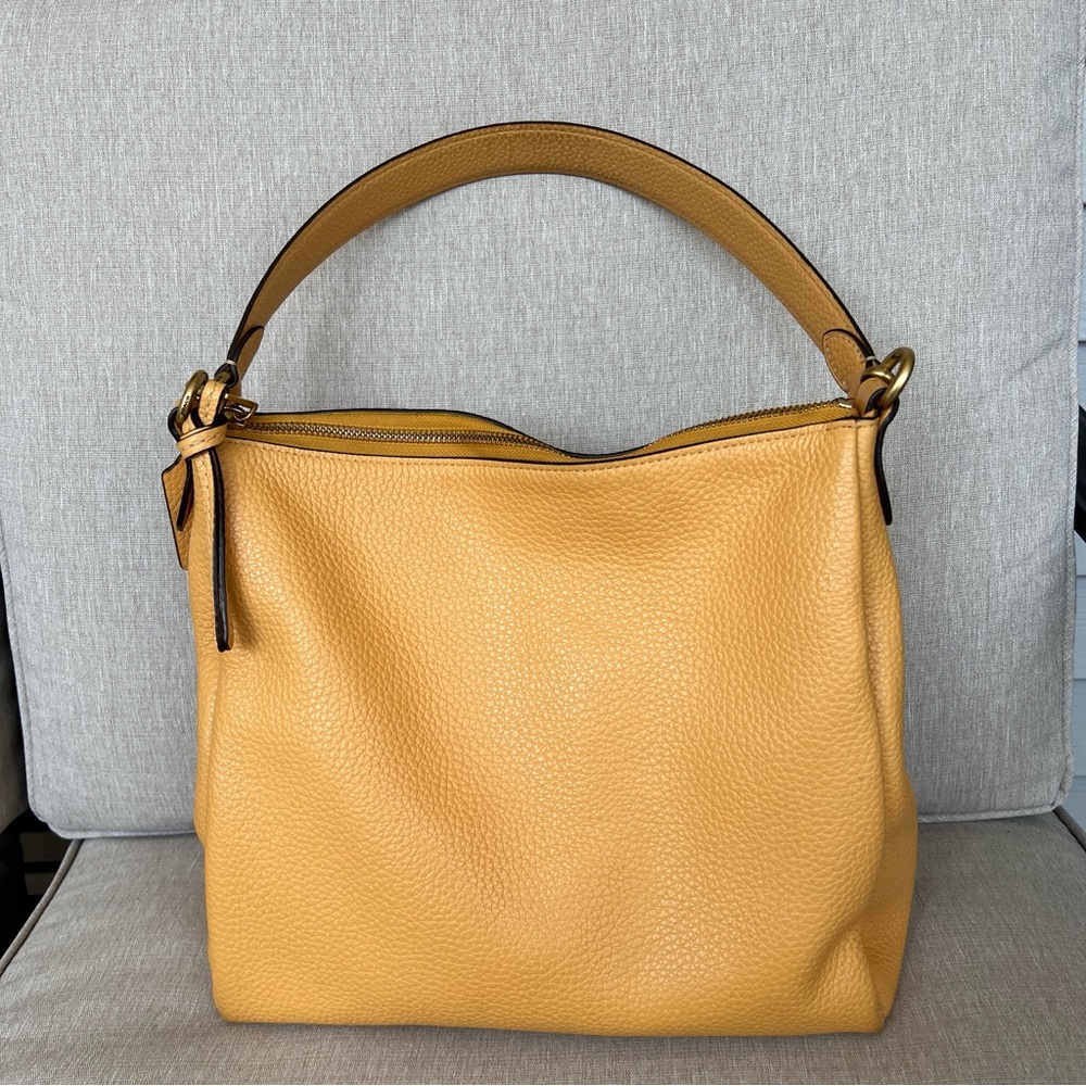 COACH Bag shoulder Crossbody bag pebbled leather mustard yellow Fall Pur…